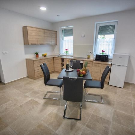 Forest Luxory Ii. Apartman Sárvár 外观 照片