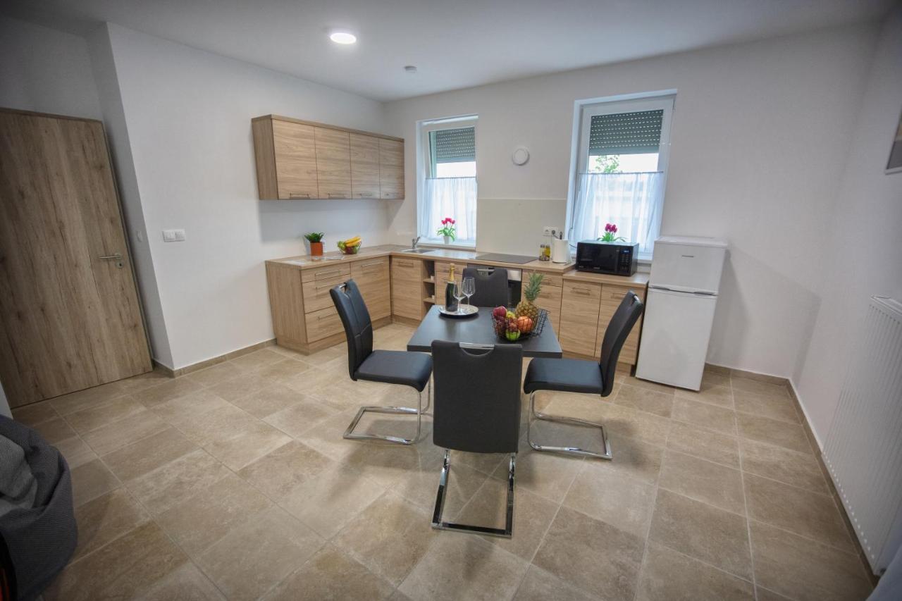 Forest Luxory Ii. Apartman Sárvár 外观 照片